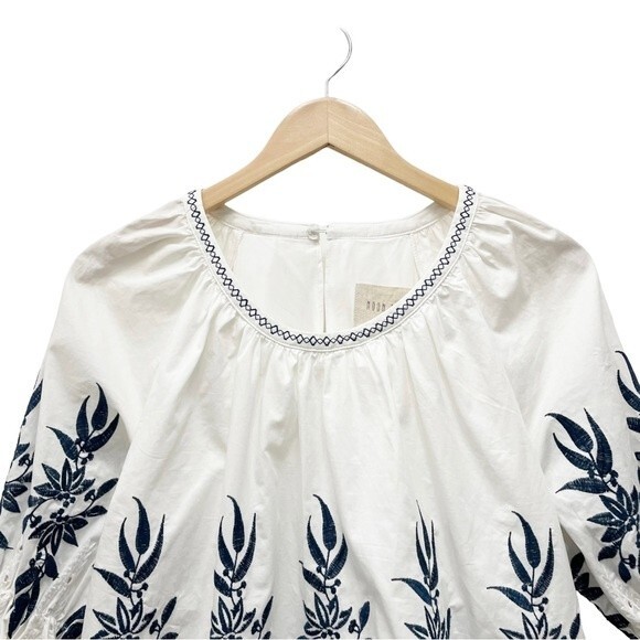Moon River Embroidered Eyelet Scalloped Hem Boho Top White & Blue Size Small - Picture 6 of 12